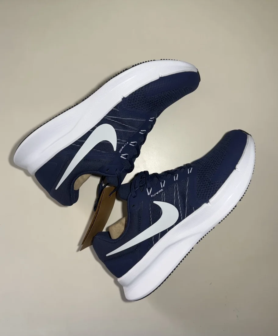 Nike Run Swift 3 · Blue and White